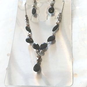 ✨-50%✨ Black tear drops necklace earring set NWT